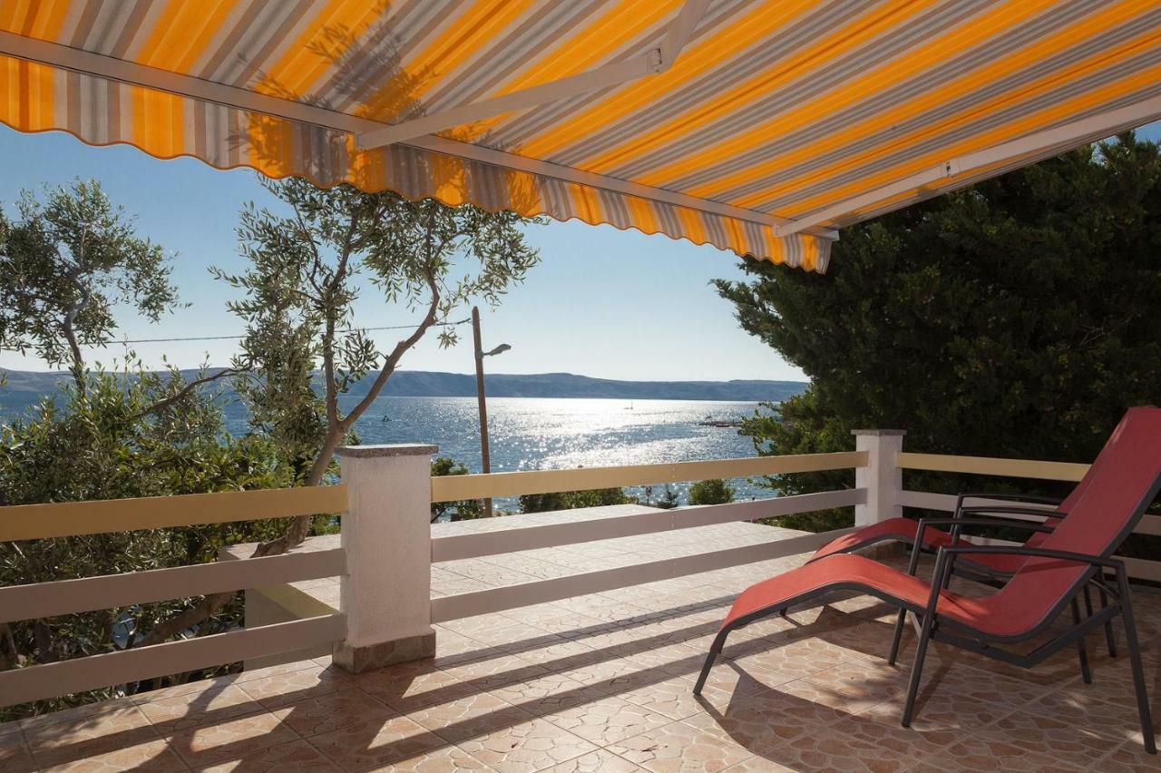 Apartment Milka By The Sea Karlobag Exterior photo