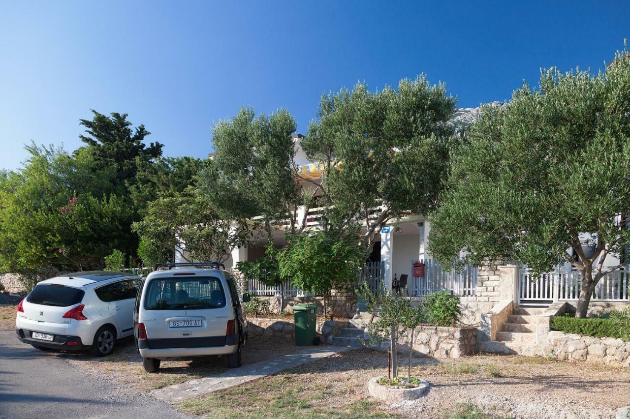 Apartment Milka By The Sea Karlobag Exterior photo