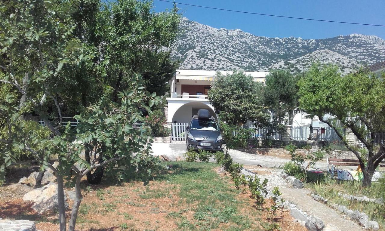 Apartment Milka By The Sea Karlobag Exterior photo